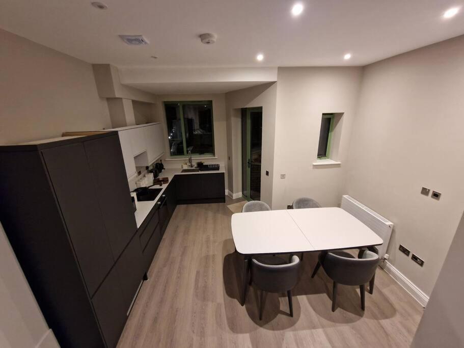 Stunning Newbuilt 3 Bed House Sleeps 9 Villa Edmonton Luaran gambar